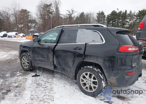 2017 Jeep Cherokee Latitude 4X4 z USA, uszkodzony, nr VIN 1C4PJMCS8HW579733